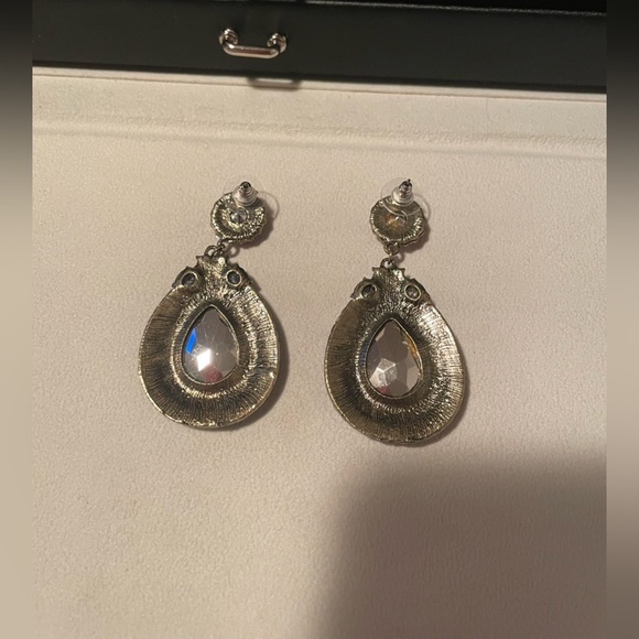 Costume Jewelry - Picture 2 of 2